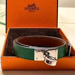 Hermes Kelly bracelet in Kelly Green!